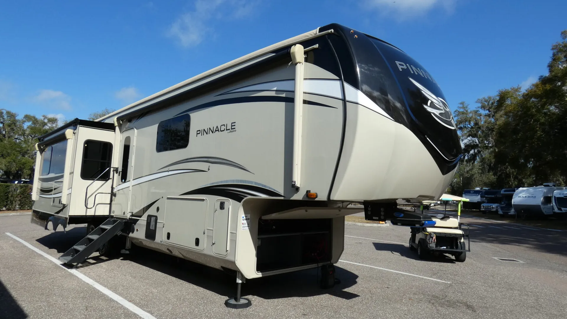 2023 Jayco Pinnacle 36FBTS - Photo 2