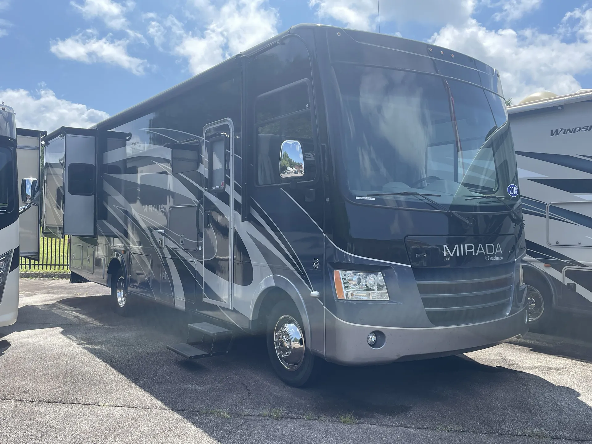 2018 Coachmen Mirada 31FW - Photo 2