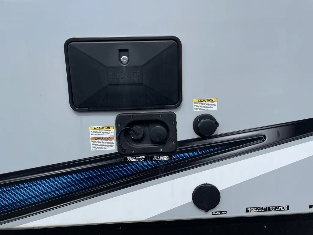 2021 Forest River Vengeance Rogue 26V, Photos photo 25