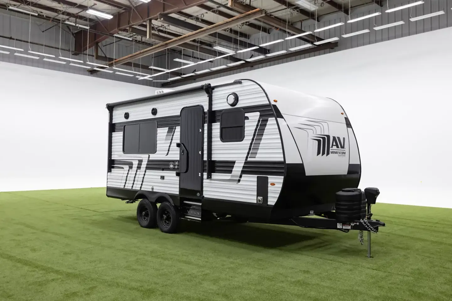Grand Design Momentum MAV 17MAV exterior