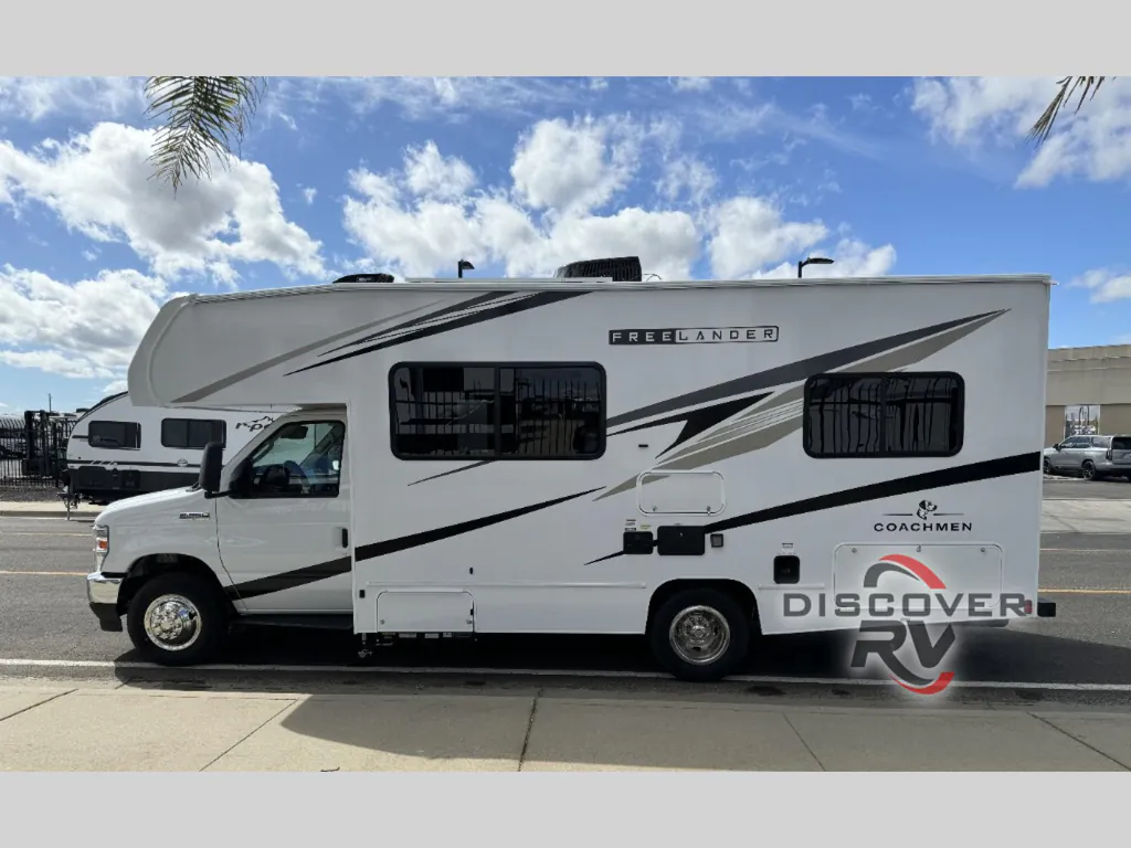 2026 Coachmen Freelander 22XG, Photos photo 7
