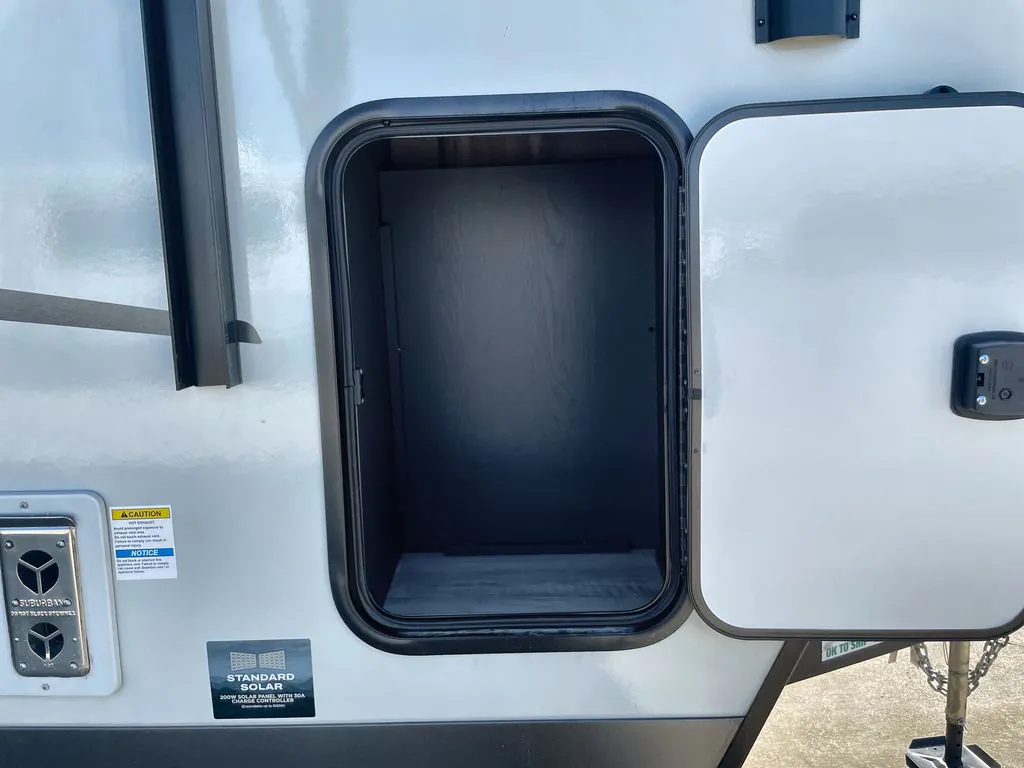 2027 Forest River Flagstaff Super Lite 26MBR — Photo 6