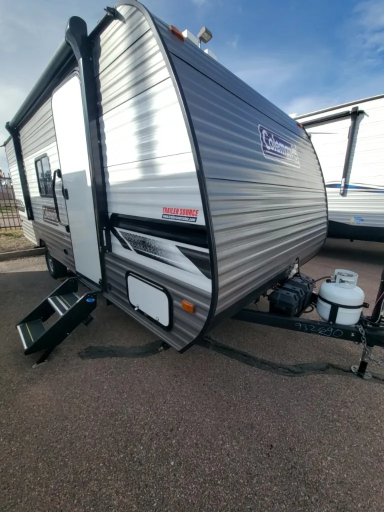 2024 Dutchmen Coleman Lantern LT 18BH - Photo 2
