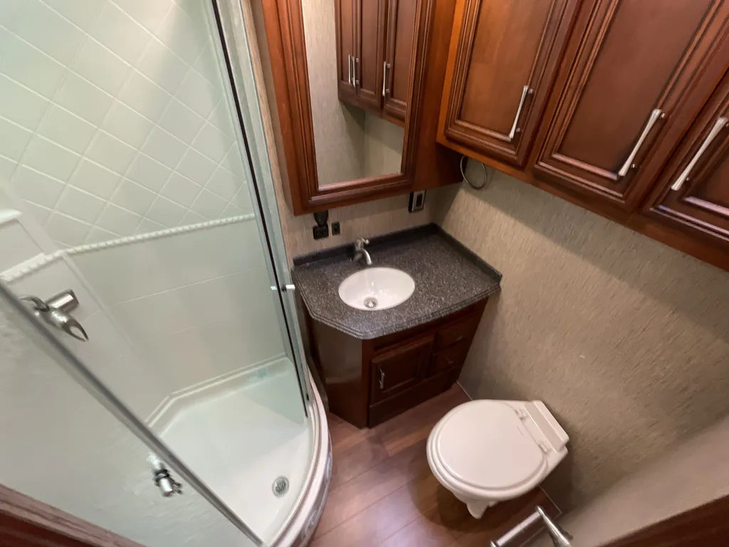 2016 Newmar Canyon Star 3921, Photos photo 18
