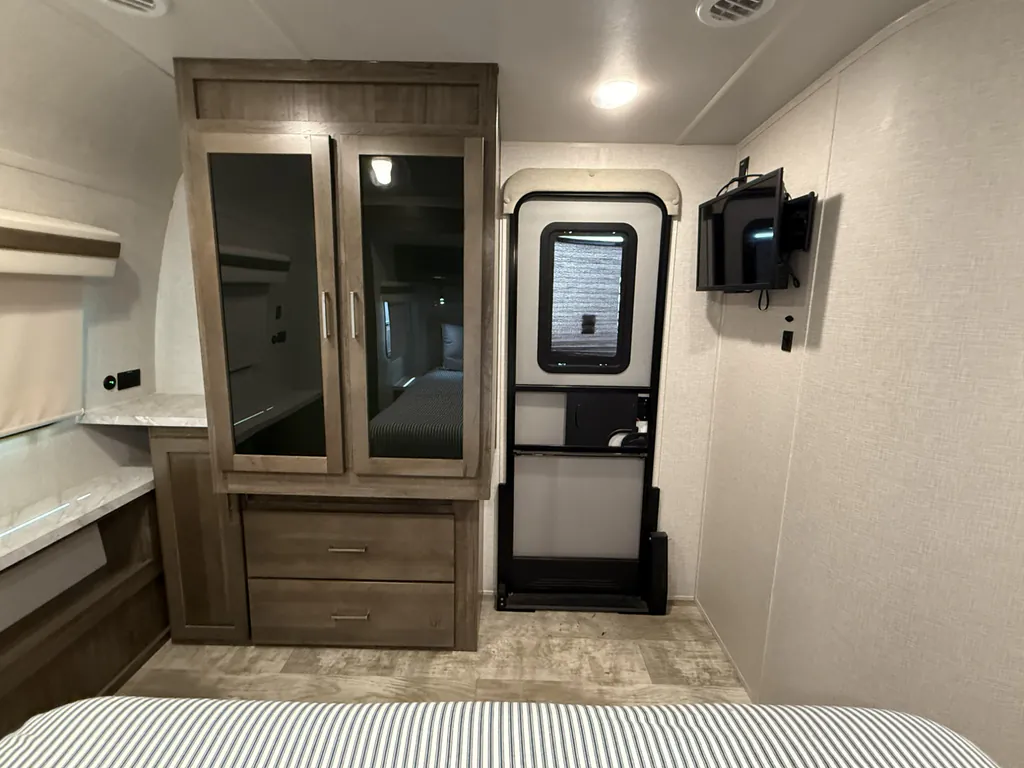 2023 Forest River Rockwood Ultra Lite 2614BS, Photos photo 22