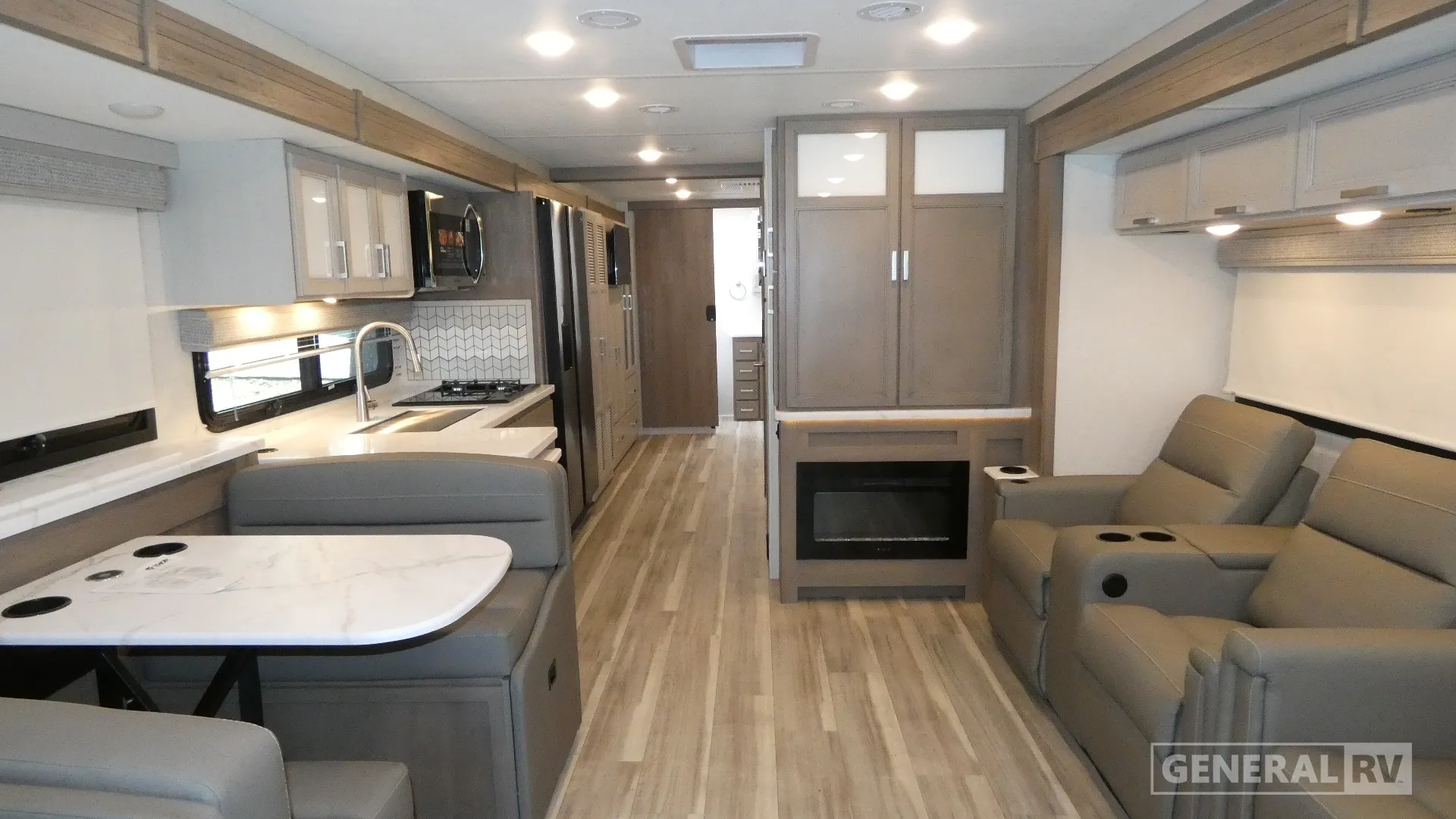 2027 Thor Motor Coach Luminate HH36 - Photo 3