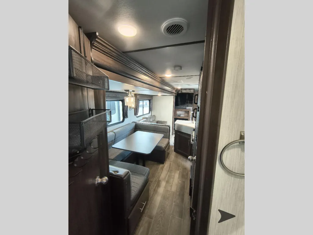 2019 Forest River Cherokee Alpha Wolf 26DBH-L, Photos photo 14