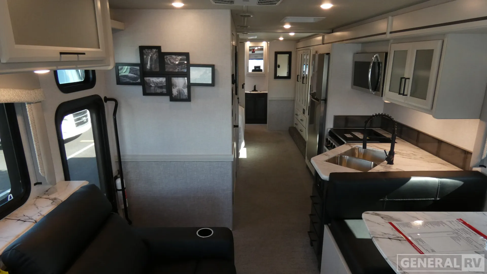 2026 Fleetwood Flair 32S - Photo 3