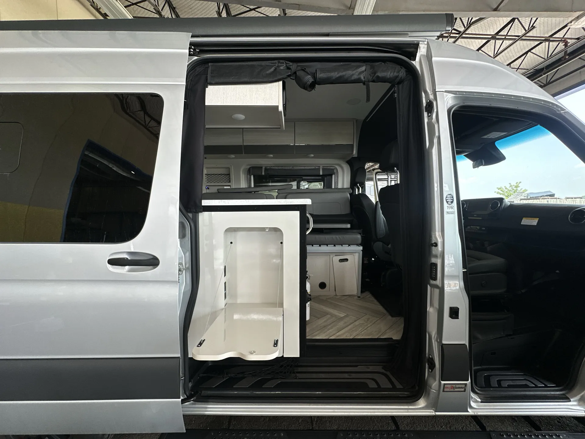 2024 Thor Motor Coach Freedom Elite Van 19R — living area main