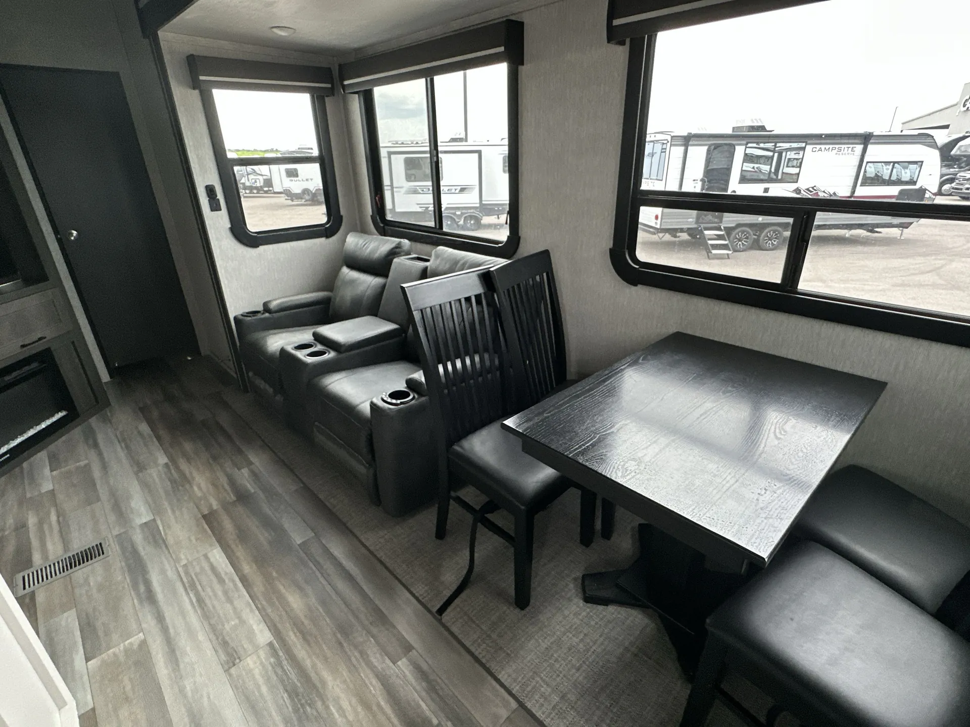 2022 CrossRoads Cruiser CR3851BL - Photo 3