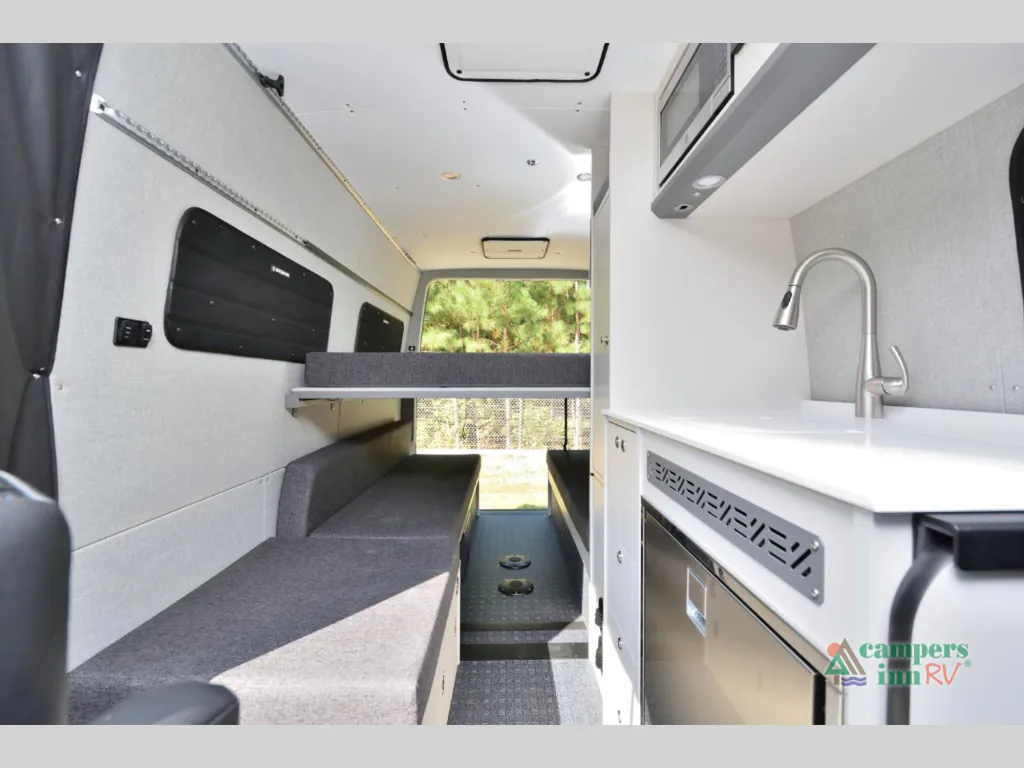 2023 Outside Van Approach 170, Photos photo 9