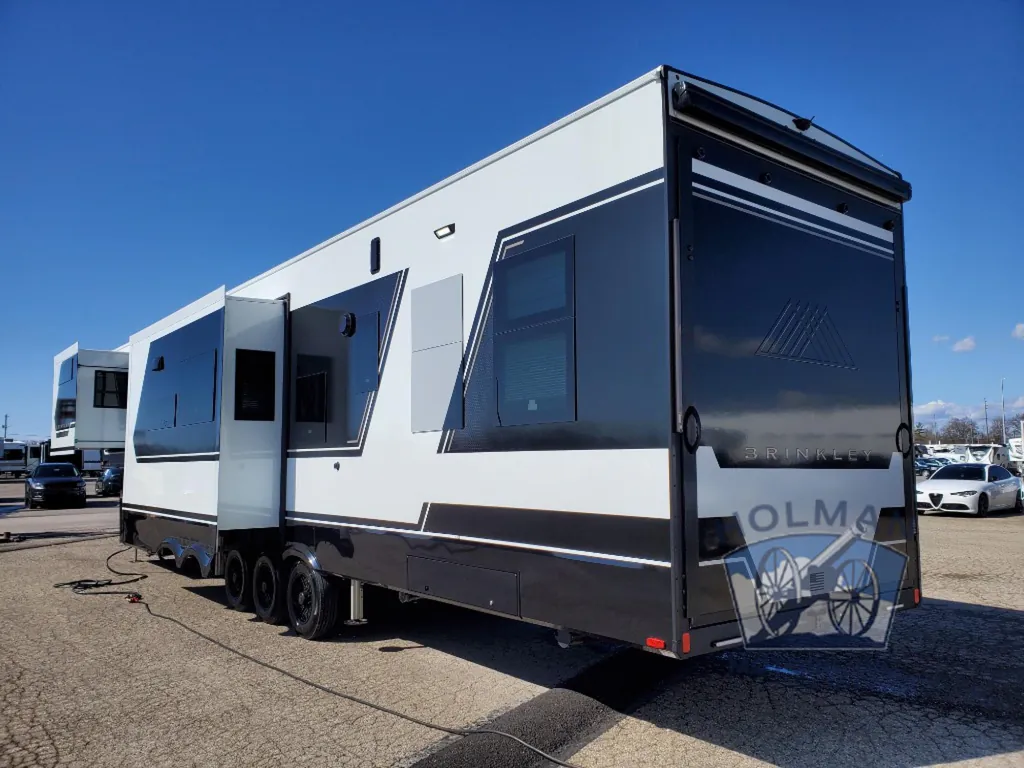 2026 Brinkley Model G 4100, Photos photo 5