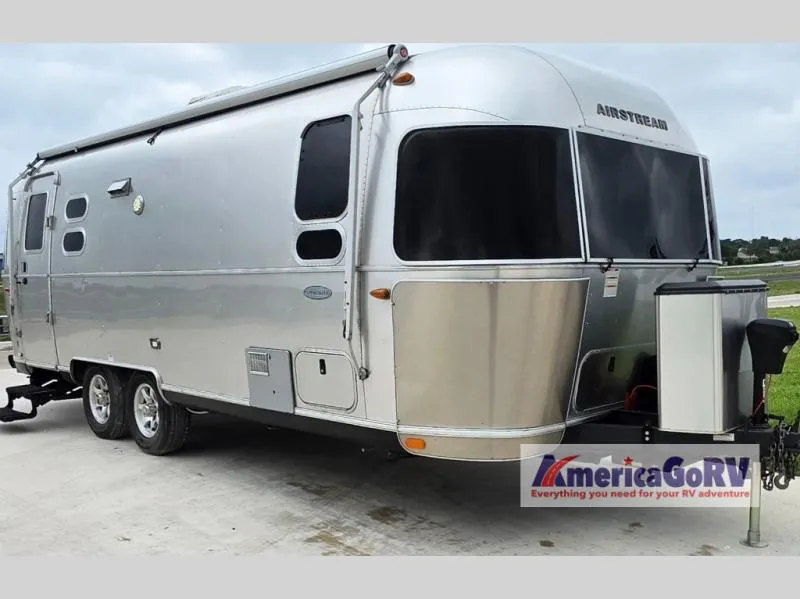 2016 Airstream Flying Cloud 25FB - Photo 2