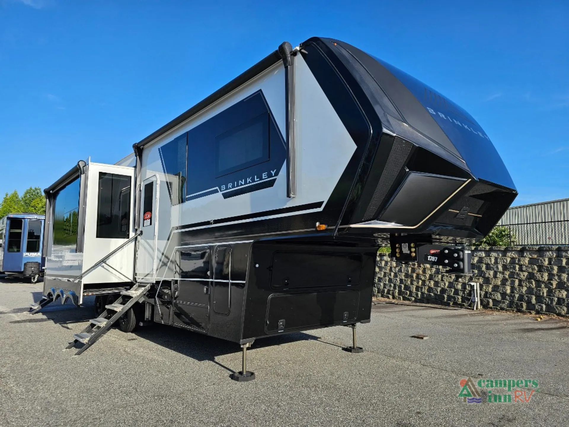 2025 Brinkley Model G 3250 - Photo 2