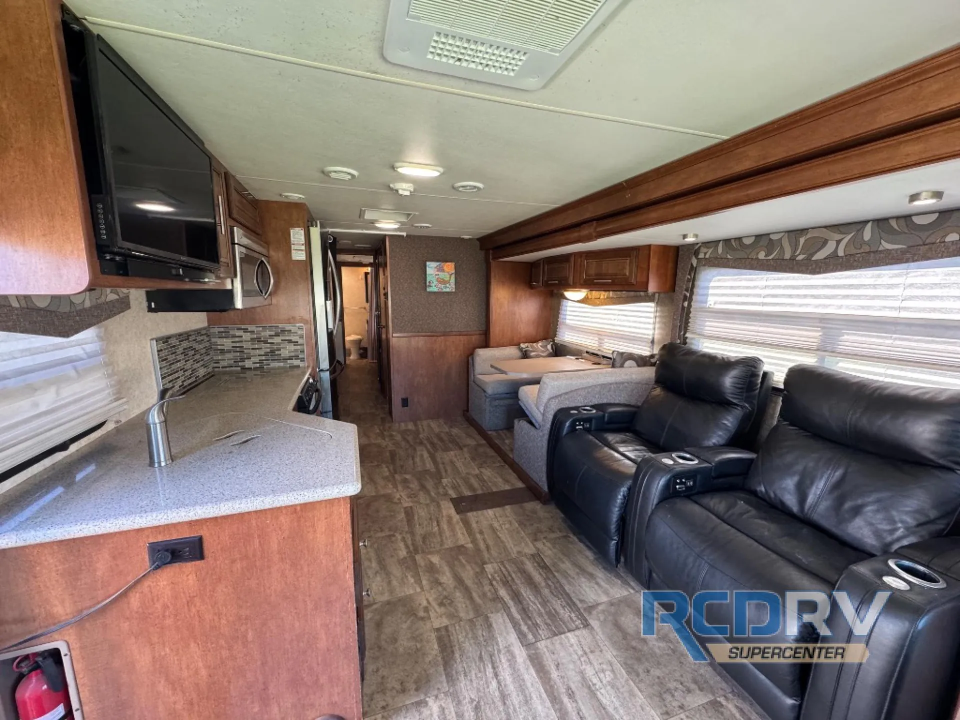 2015 Forest River Georgetown 364TS - Photo 4