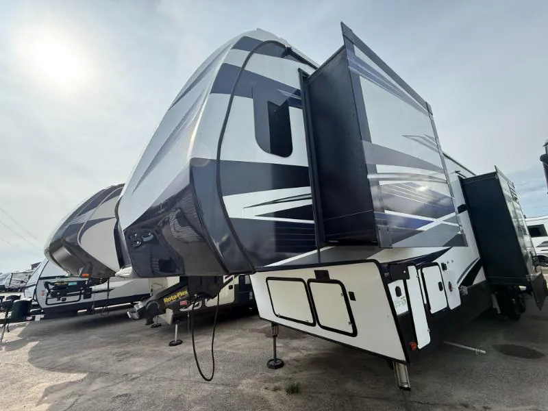2018 Keystone Fuzion 357 - Photo 4