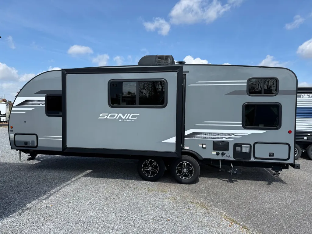 2023 Venture RV Sonic SN211VDB, Photos photo 6