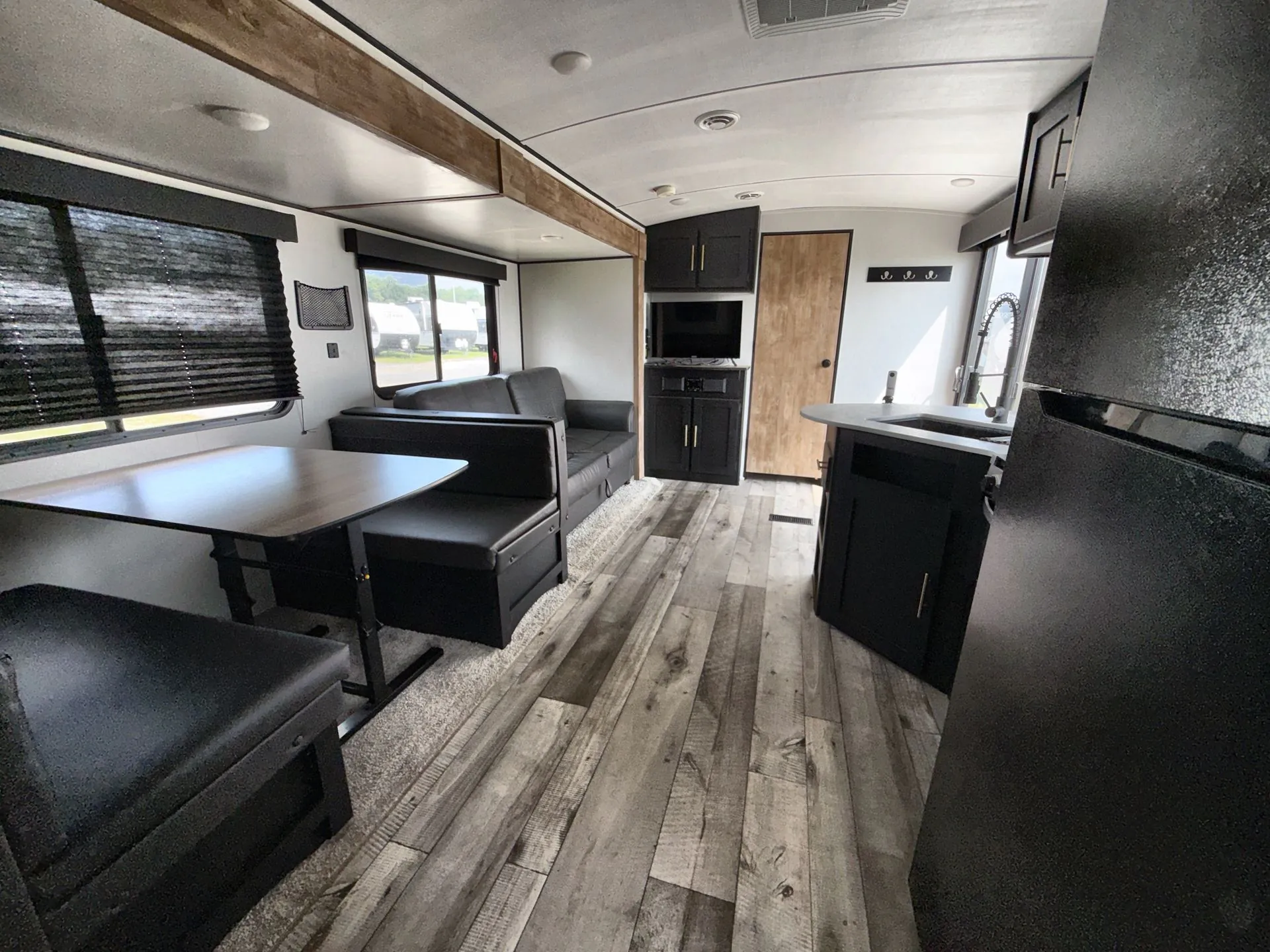 2022 Keystone Springdale 38BH — living area main