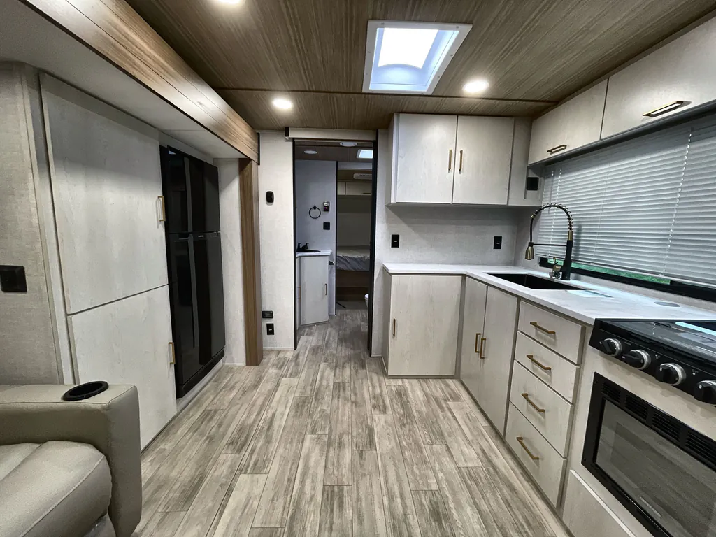 2026 Forest River Vibe Extreme Lite 2400RB, Photos photo 2