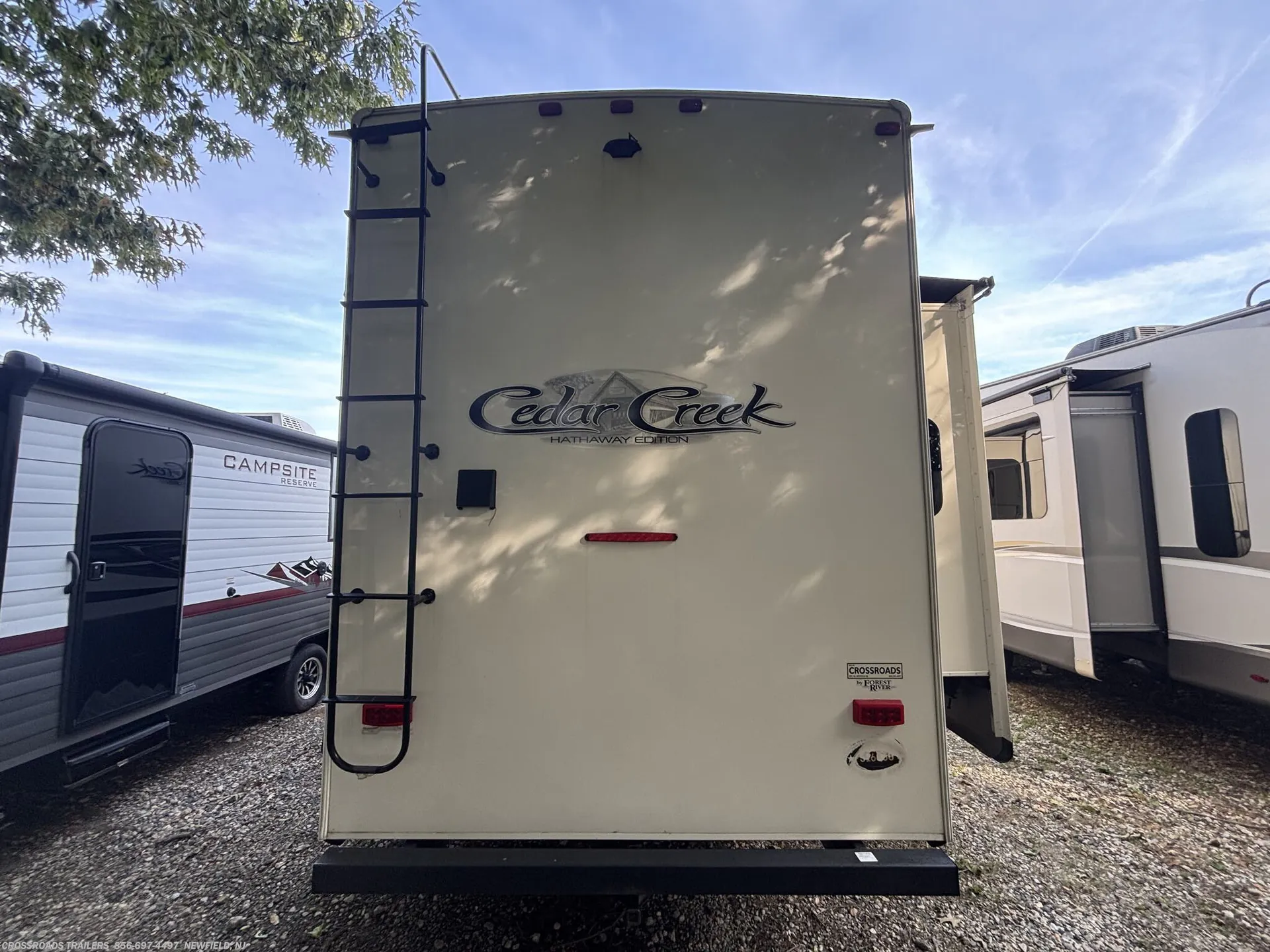 2019 Forest River Cedar Creek Hathaway Edition 38FLX — Photo 5