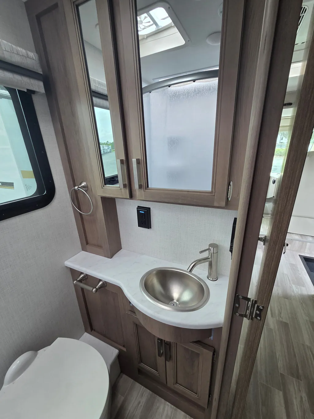 2026 Thor Motor Coach Axis 26.2, Photos photo 43