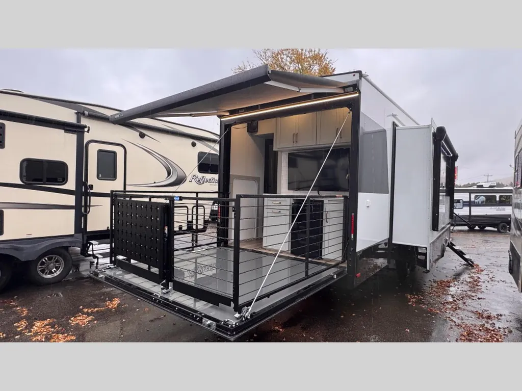 2025 Brinkley Model Z 3400, Photos photo 5