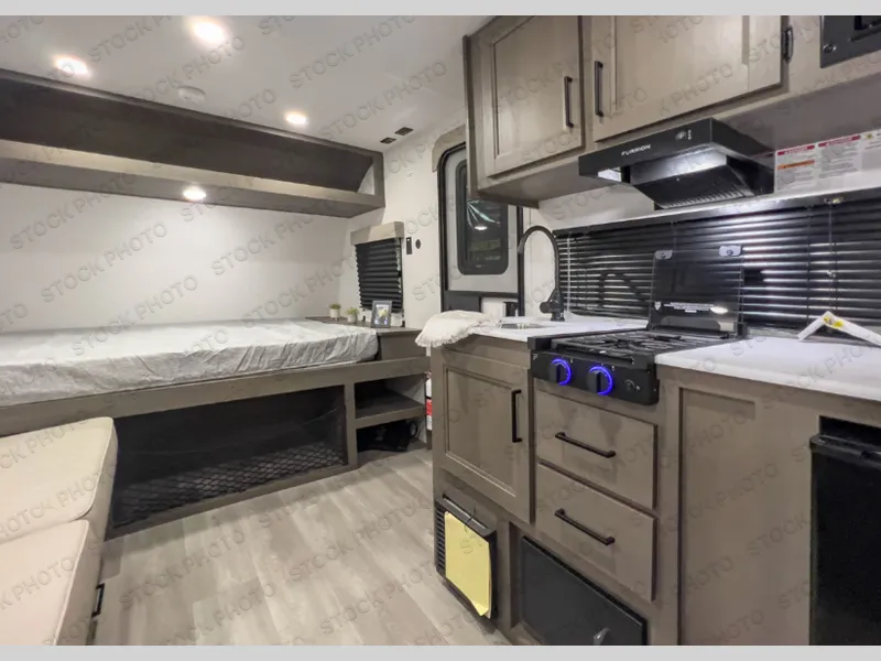 2026 Grand Design Transcend One 151BH - Photo 4