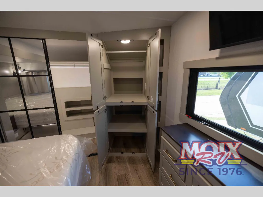 2026 Brinkley Model Z 3600, Photos photo 42