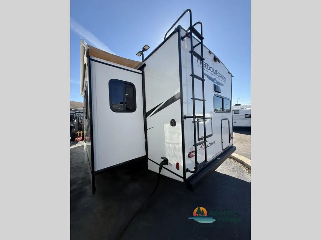 2023 Coachmen Freedom Express Ultra Lite 274RKS, Photos photo 4