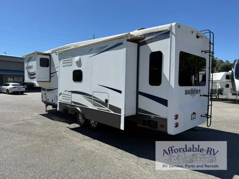 2017 Heartland Bighorn 3270RS - Photo 4