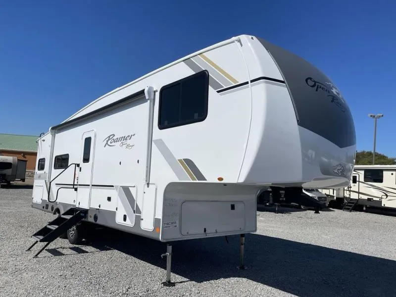 2026 Open Range RV Roamer 27RKSS - Photo 2