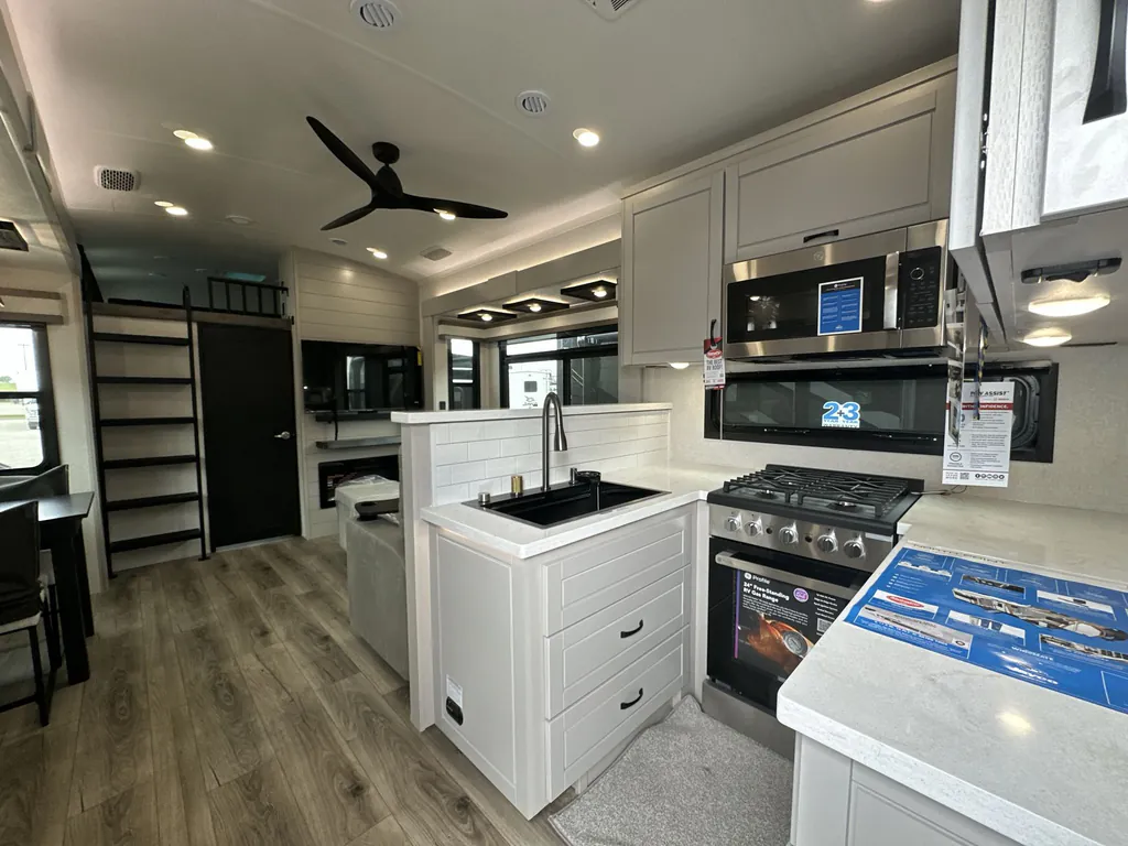 2026 Jayco North Point 395DSDB, Photos photo 6