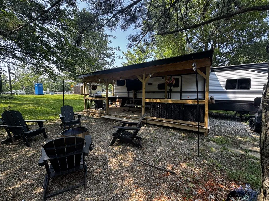 2023 Keystone Hideout 32LBH - Photo 2
