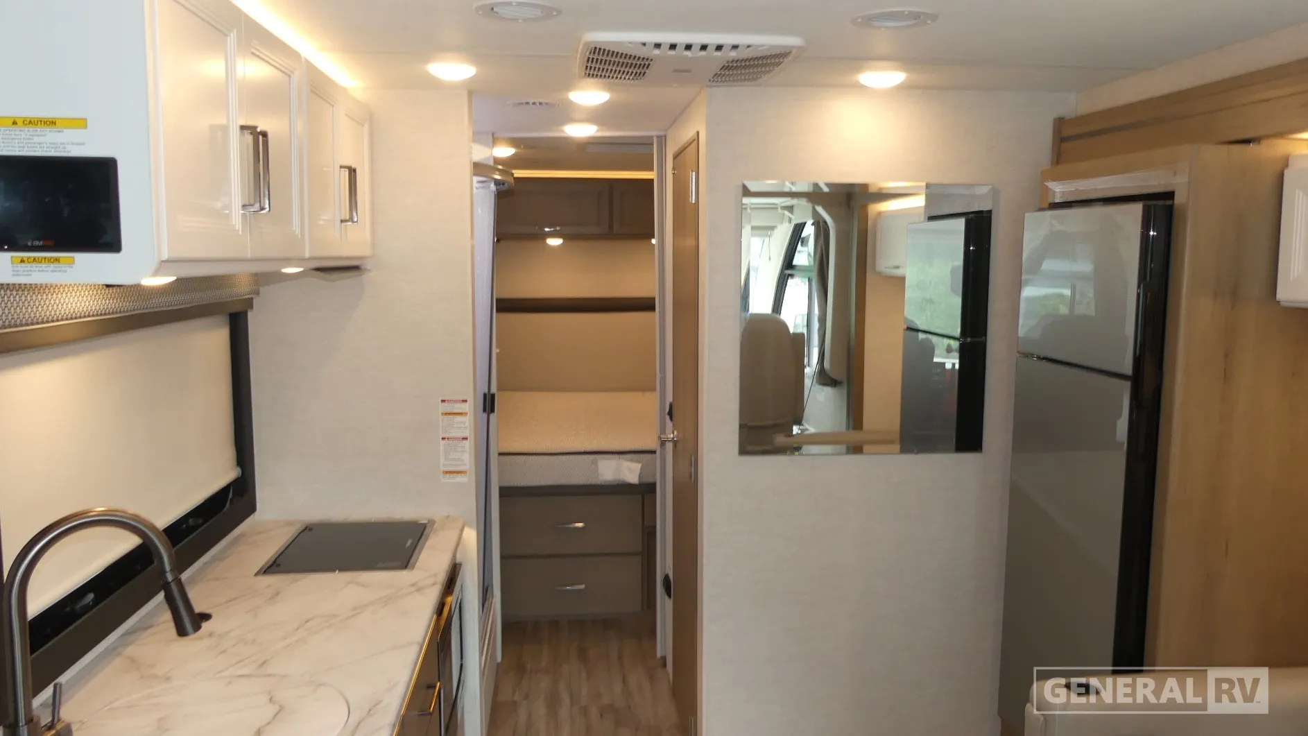 2026 Thor Motor Coach Freedom Traveler A26 - Photo 3