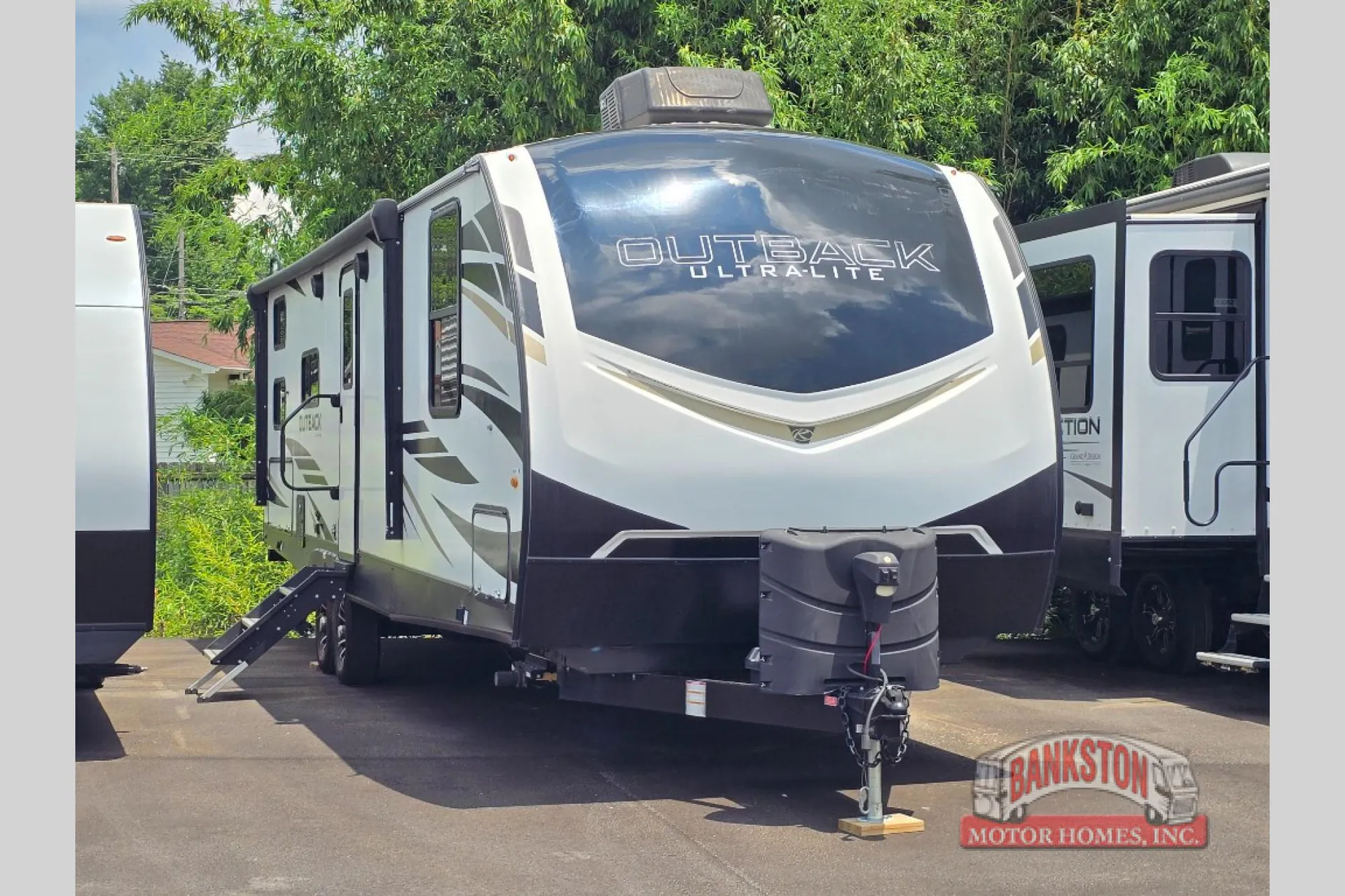 2023 Keystone Outback Ultra Lite 302UBH - Photo 2