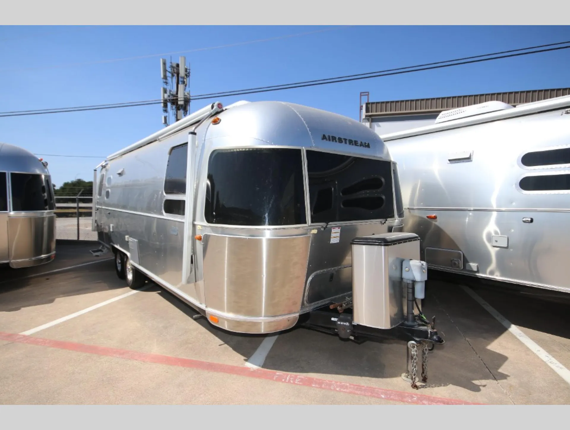 2019 Airstream Globetrotter 27FB - Photo 2
