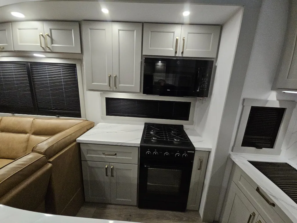 2026 Brinkley Model G 4150, Photos photo 23