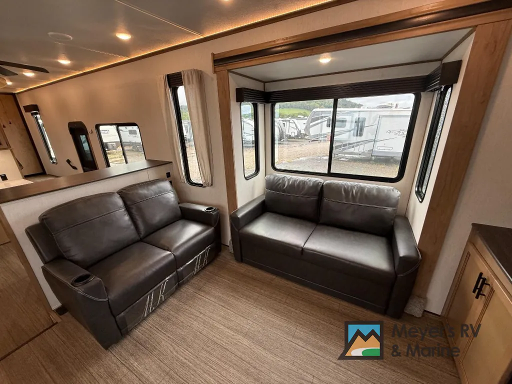 2023 Forest River Sabre 350RL, Photos photo 9