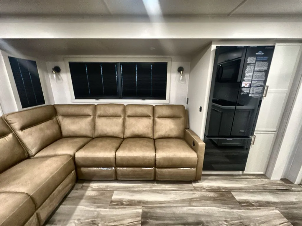 2027 Brinkley Model I 290, Photos photo 12
