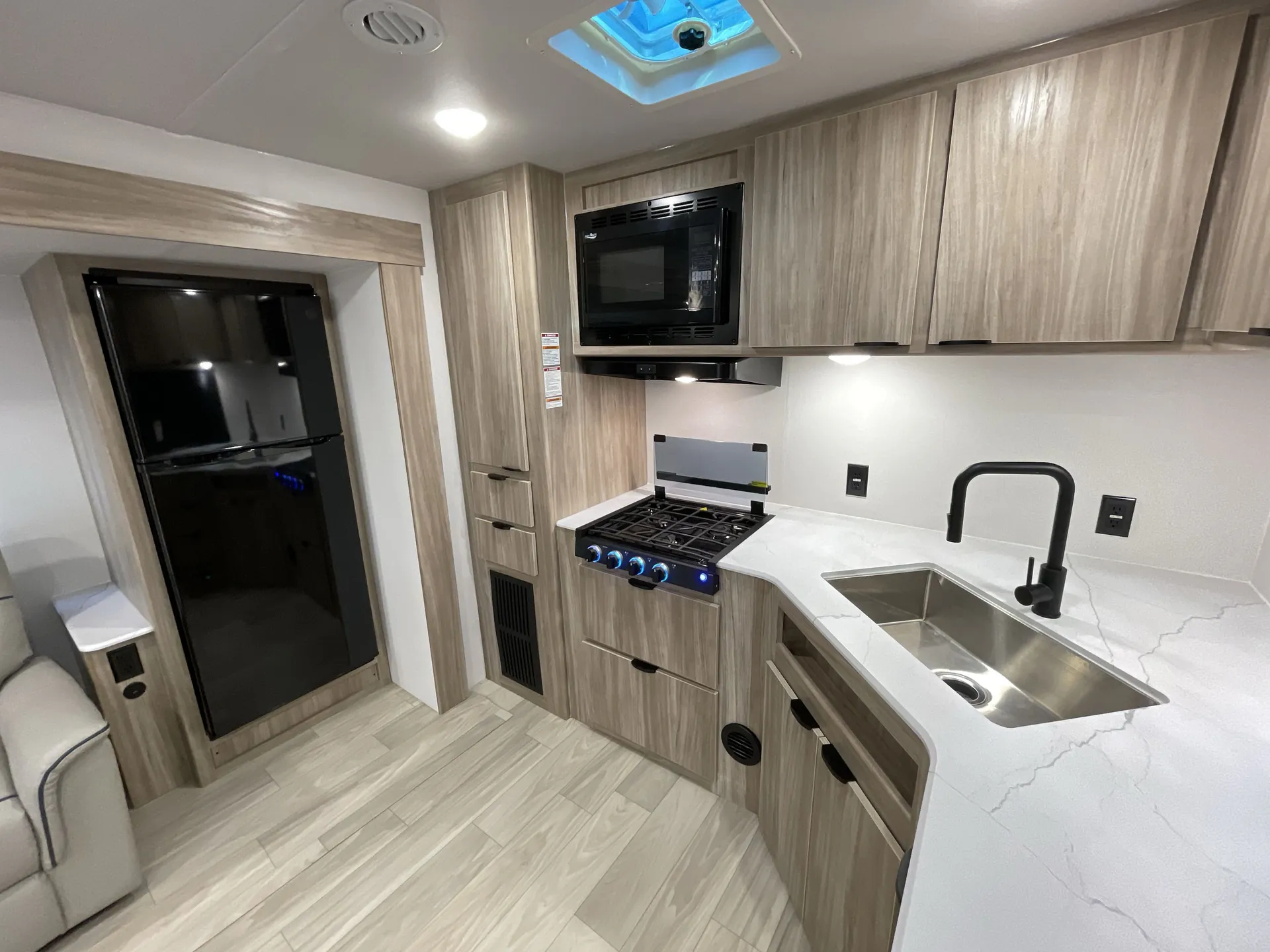 2024 Winnebago Access 28FK — living area main