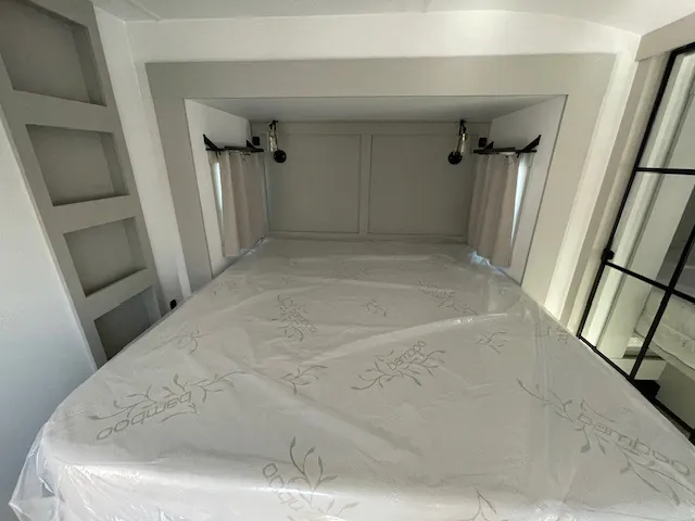 2026 Brinkley Model Z 3515, Photos photo 18