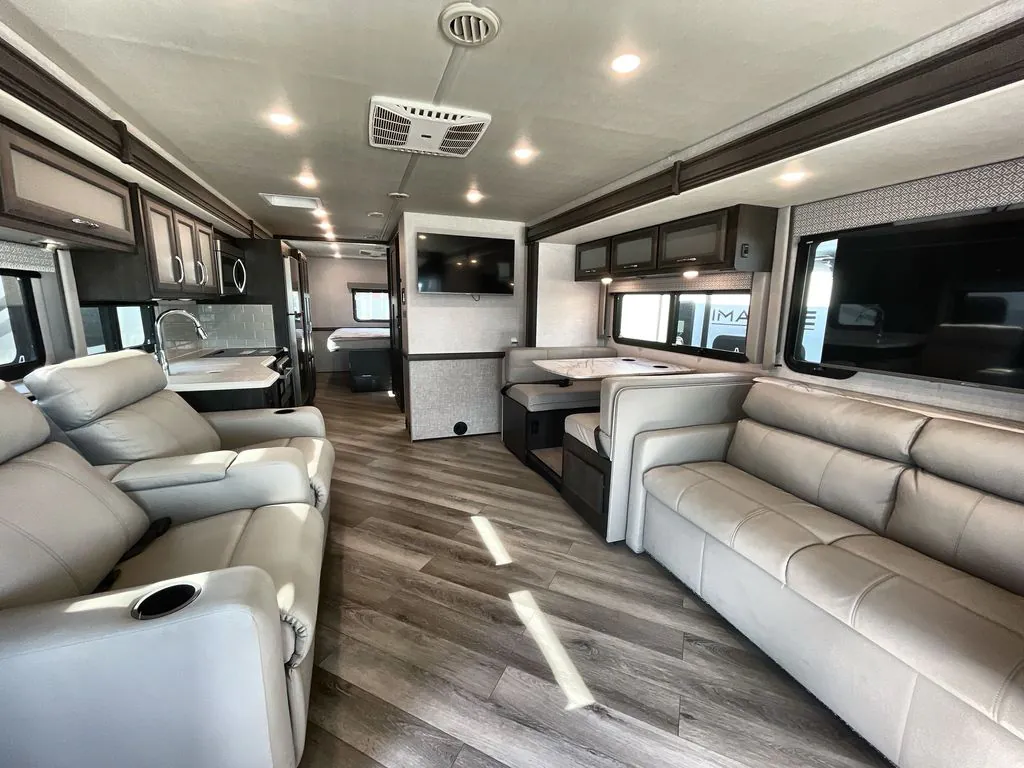 2024 Fleetwood Flex 35R - Photo 4