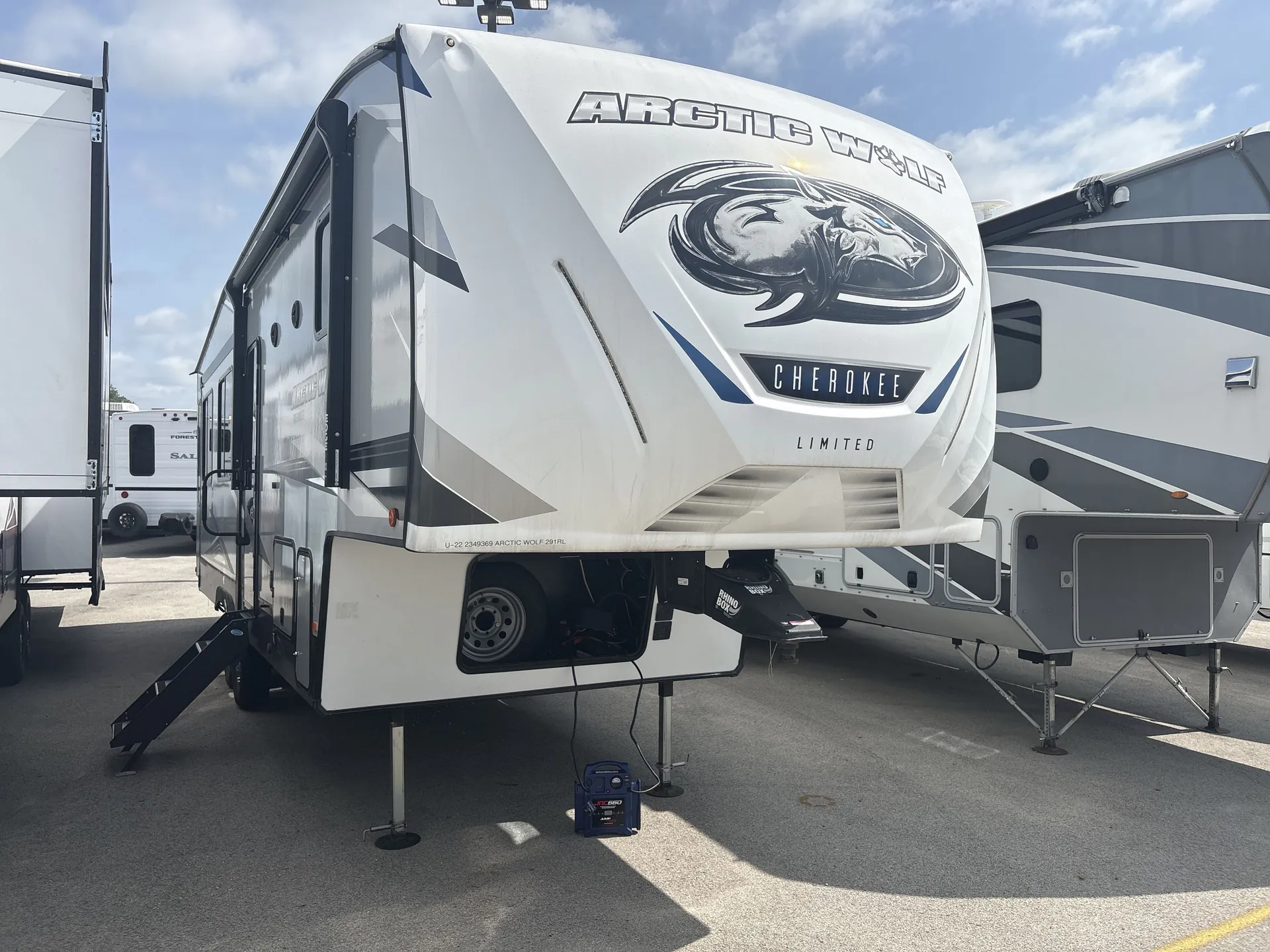 2022 Forest River Cherokee Arctic Wolf 291RL - Photo 2