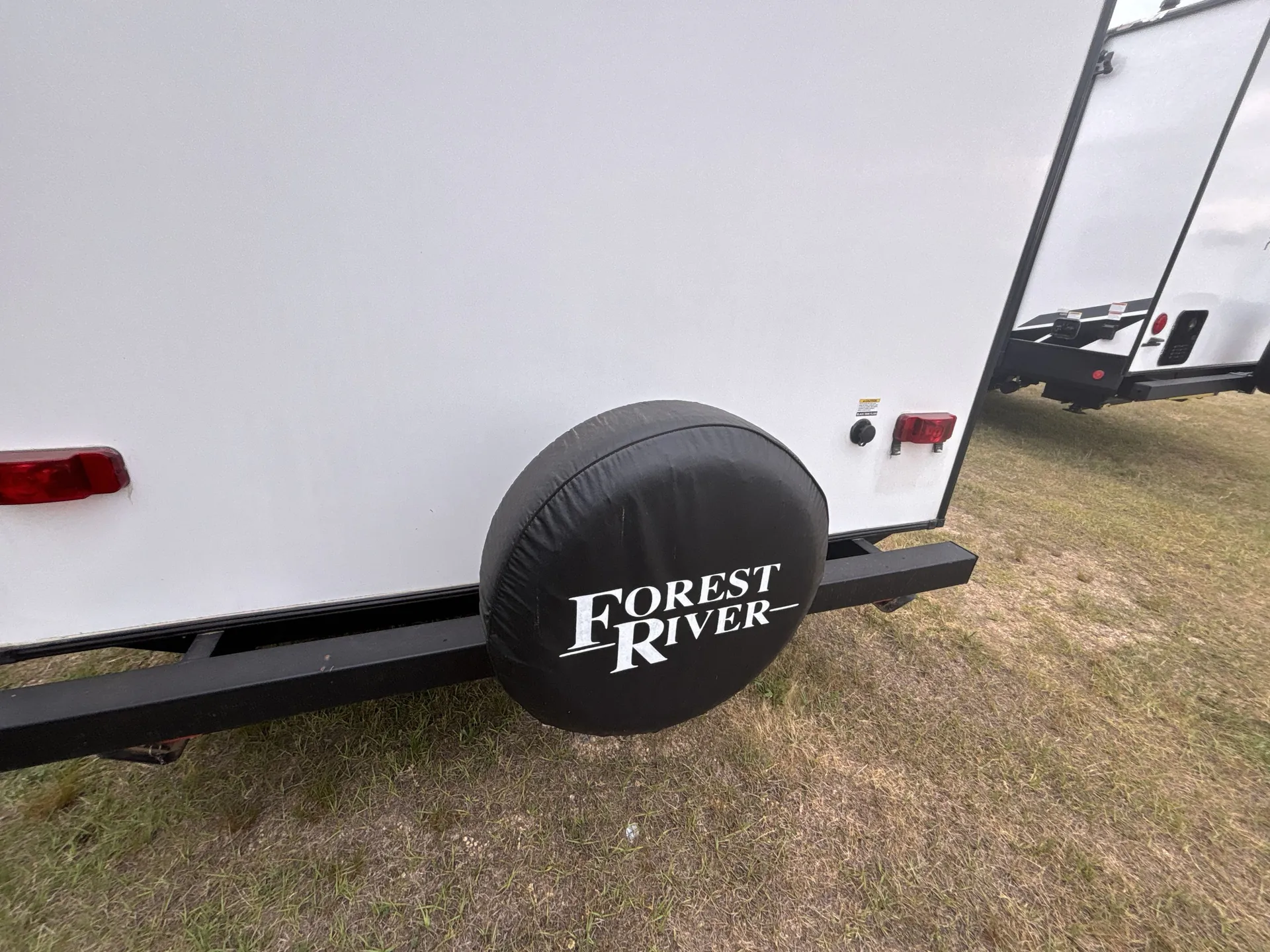 2023 Forest River Salem Cruise Lite 171RBXL — backside