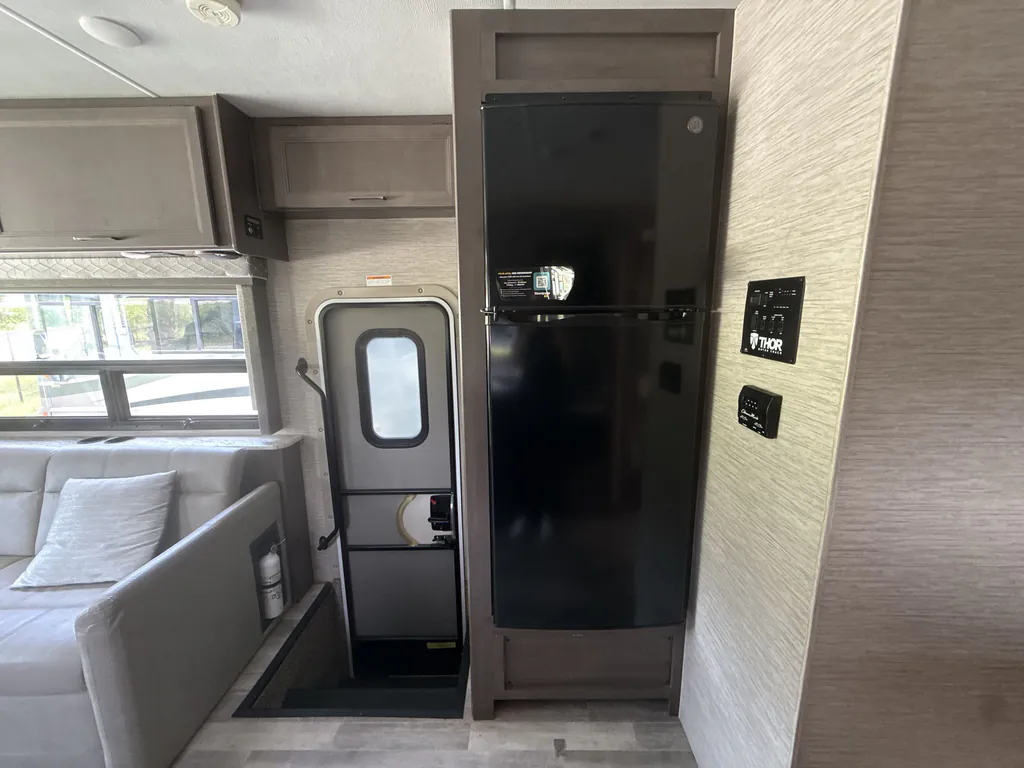 2023 Thor Motor Coach Freedom Traveler A32, Photos photo 16