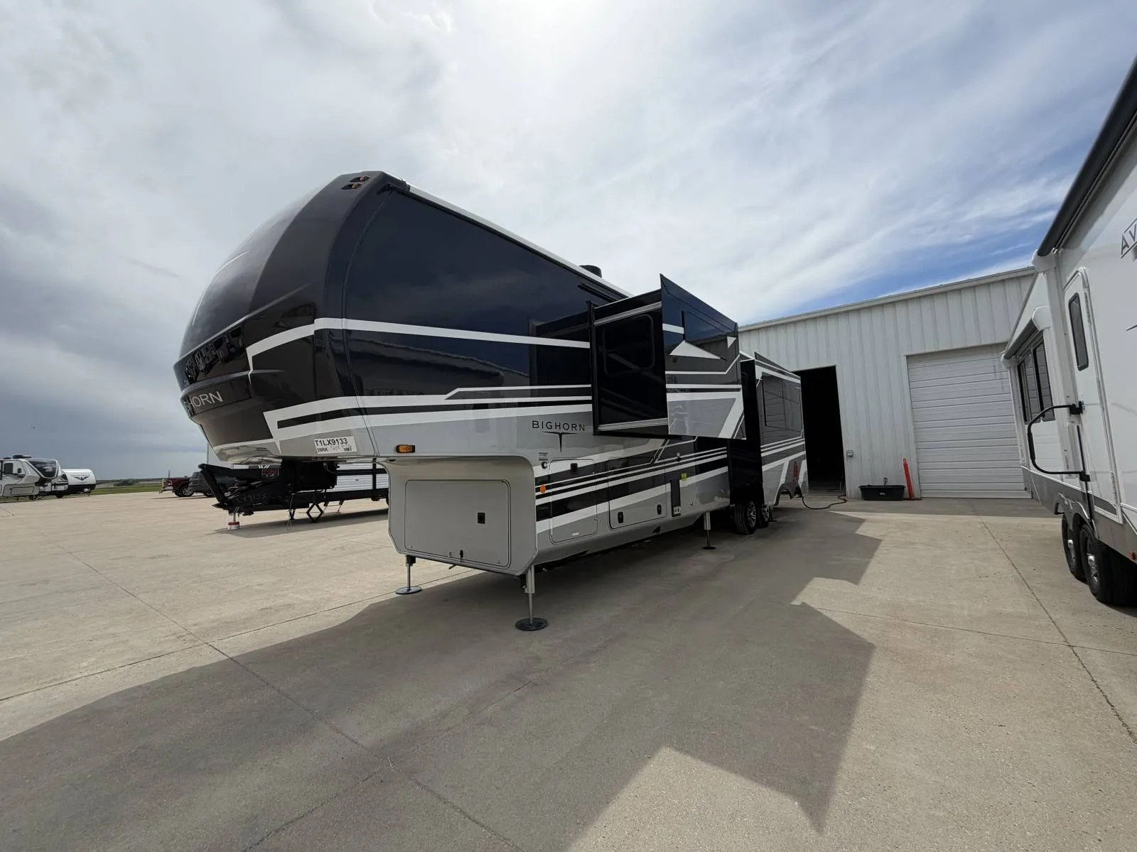 2026 Heartland Bighorn 39RK - Photo 4