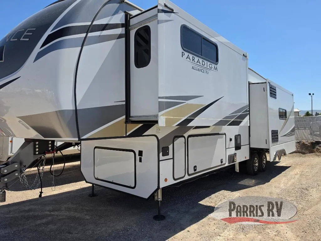 2022 Alliance RV Paradigm 340RL - Photo 4