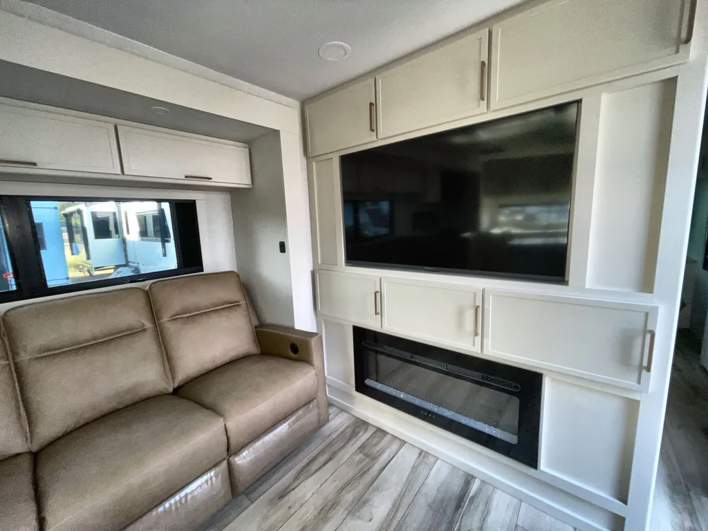 2026 Brinkley Model I 280, Photos photo 8
