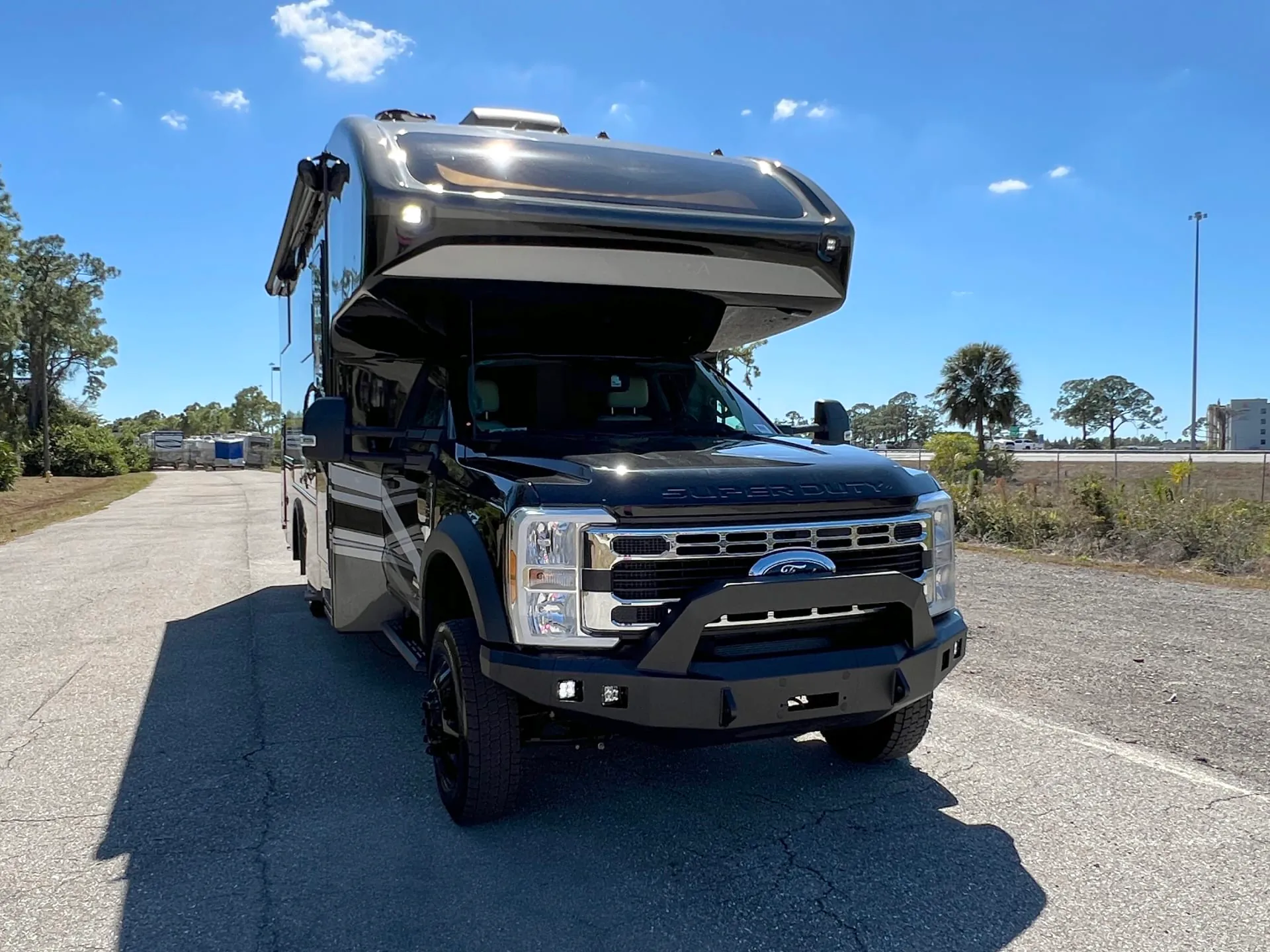 2026 Entegra Coach Accolade XT 29T - Photo 2
