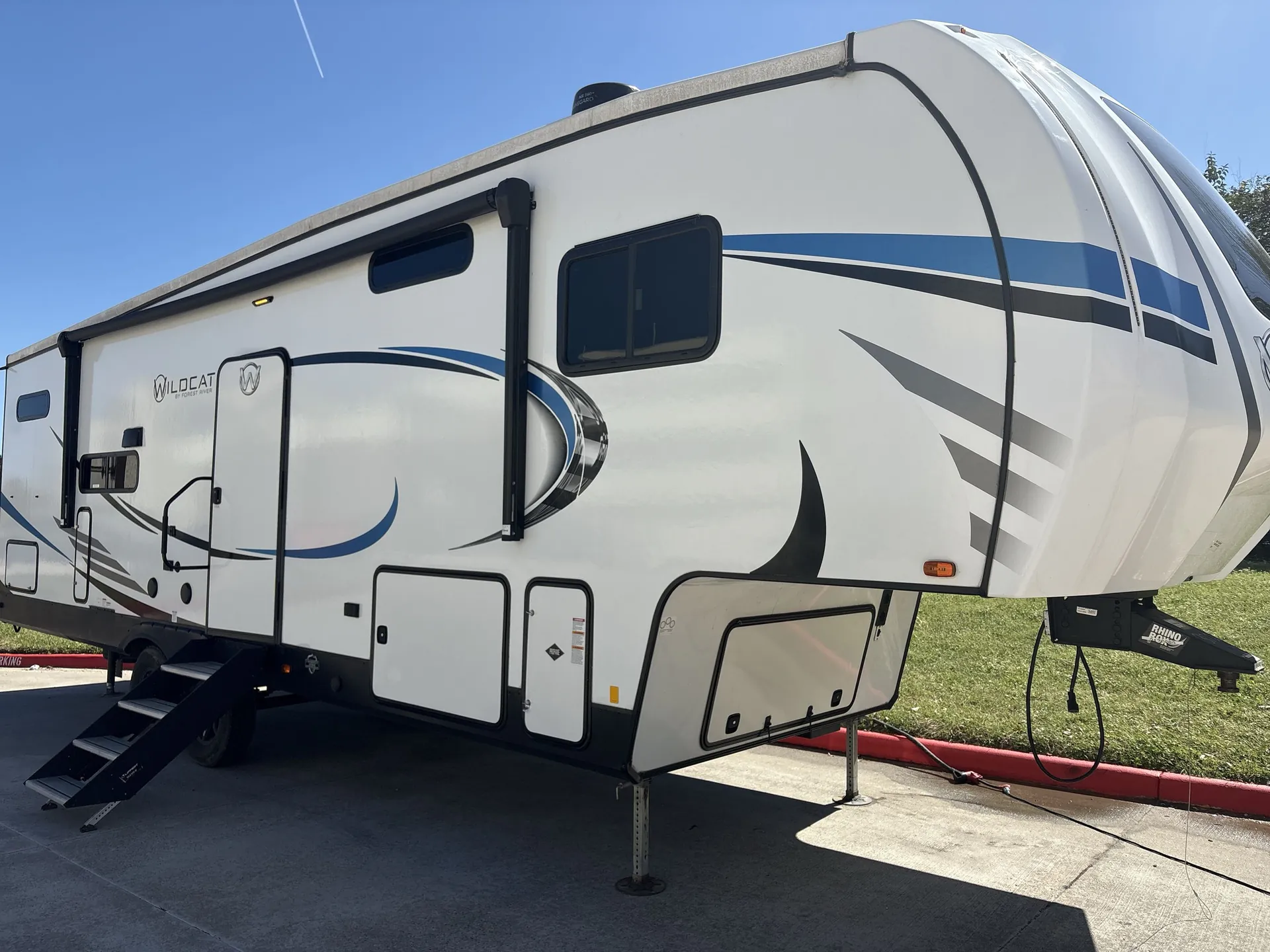 2022 Forest River Wildcat 302BH - Photo 2